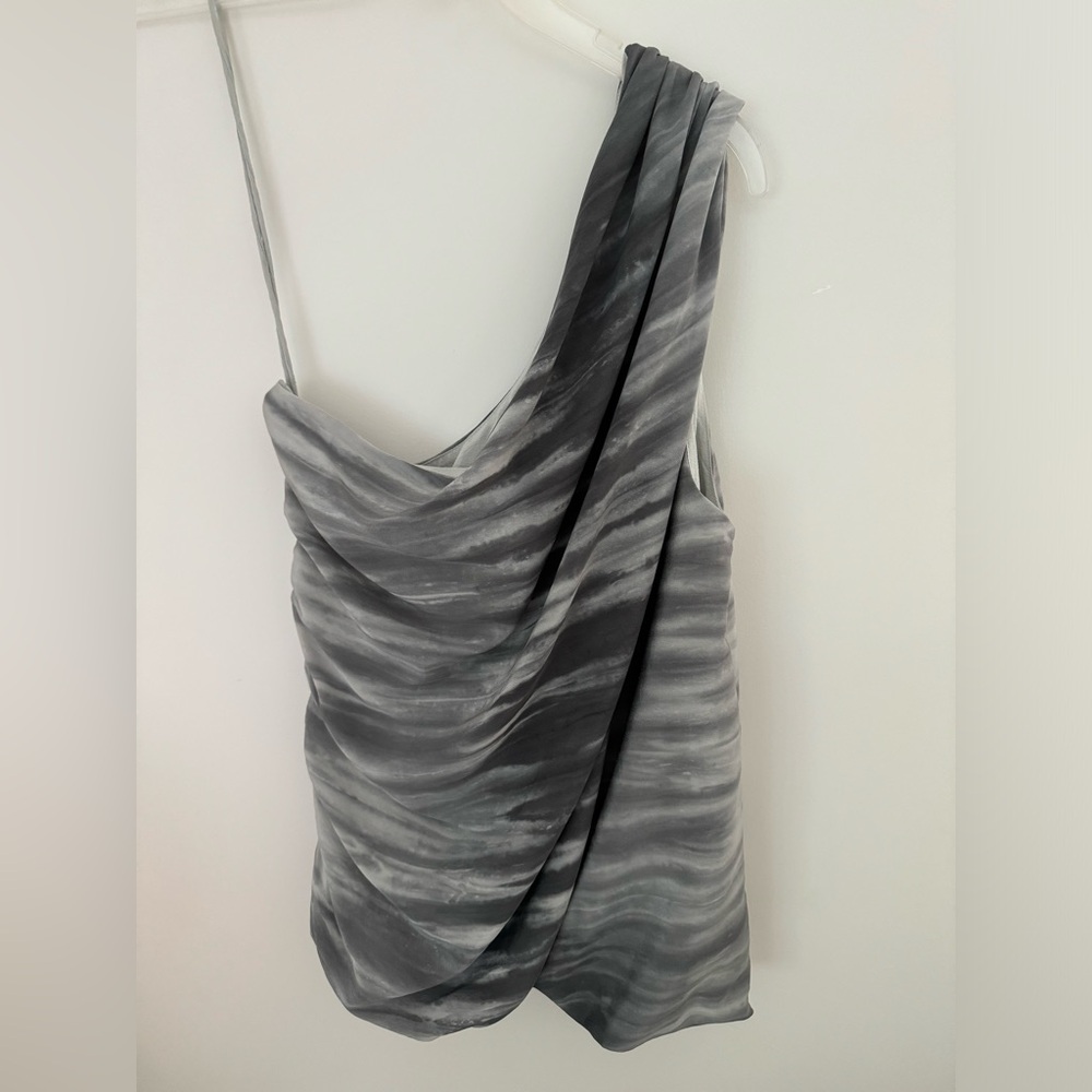 SALE $242 NWT Alice Olivia One Shoulder Blouse Top Grey Sz S 95% Silk - Picture 4 of 6